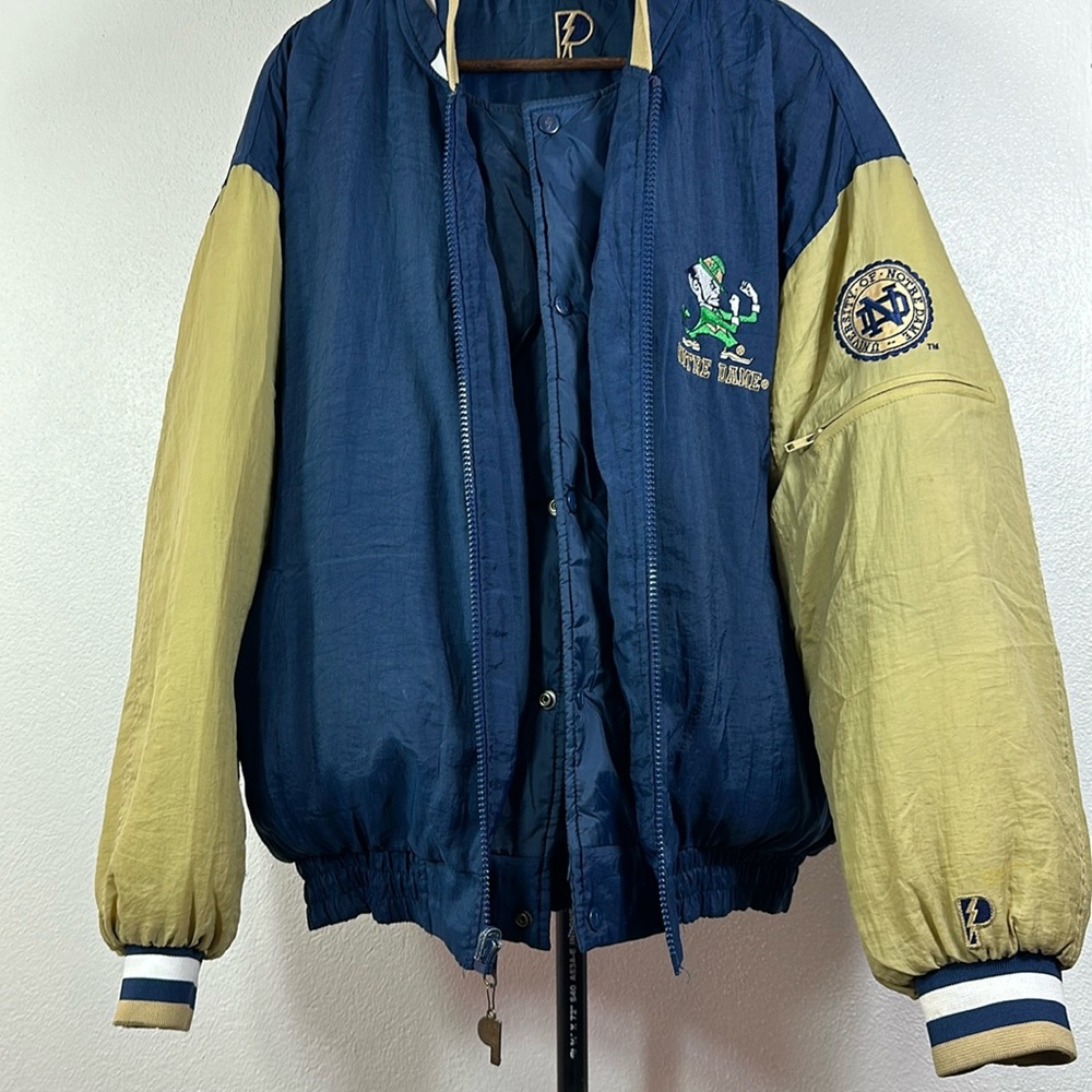 Rare Vintage PRO PLAYER Notre Dame Fighting Irish Reversible Puffer Jacket 90s